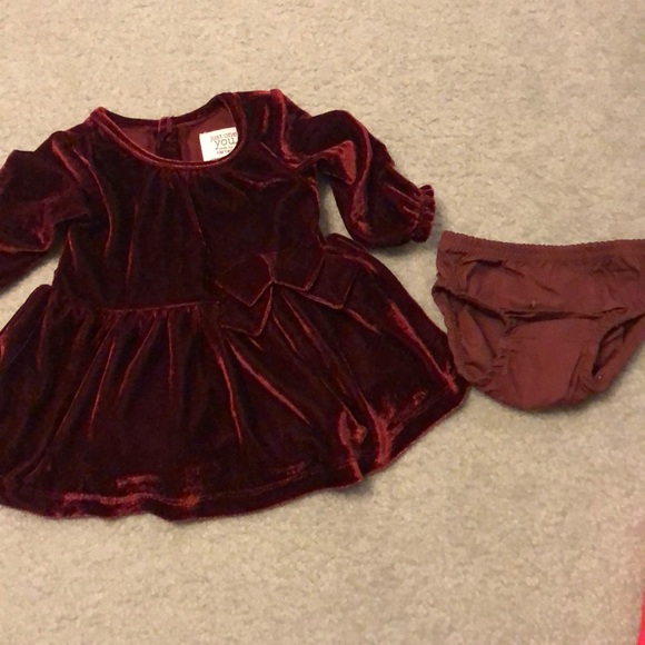 Carter’s new born bundle - Picture 3 of 3